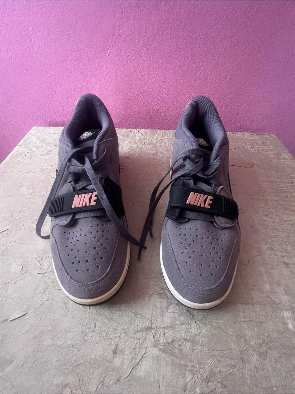 Nike Air Jordan Legacy 312 Low Gray Pink Black Men’s Size 10 Sneakers